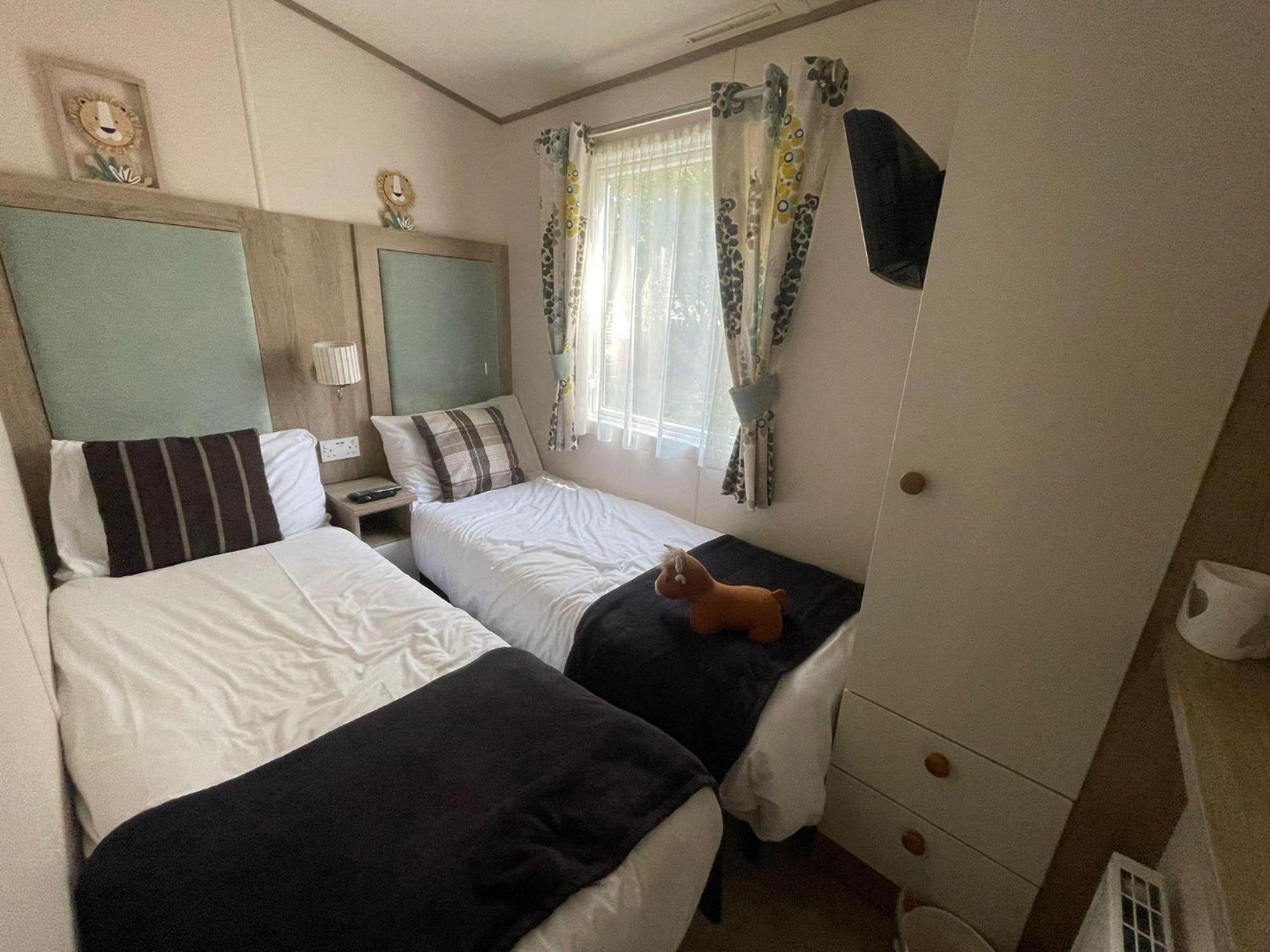 Homely Caravan At Manor Park, Nearby Hunstanton Beach In Norfolk Ref 23039T Esterno foto